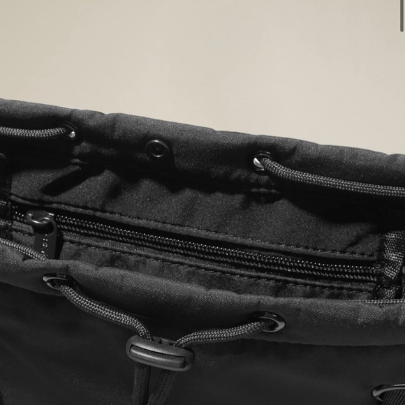 Backpack - Picture 4 of 6